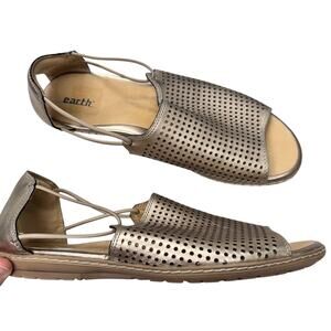 Earth Gold Leather Laser Cut Comfort Flats Womens 10 Sandals Beachy Slip On